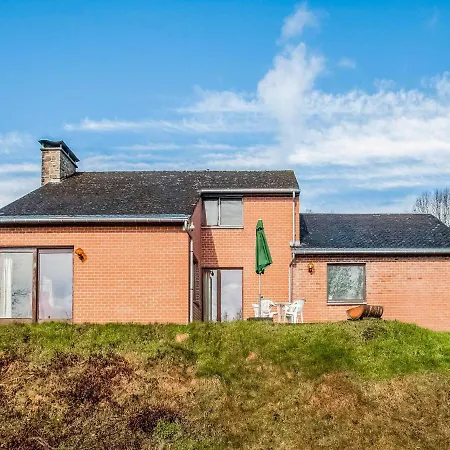 Rural In With Panoramic Views *